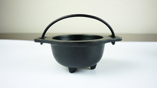 Black Cauldron // Pentacle Carved Smudge Pot
